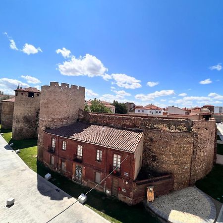 Apartamento La Muralla - Leonapartamentos المظهر الخارجي الصورة